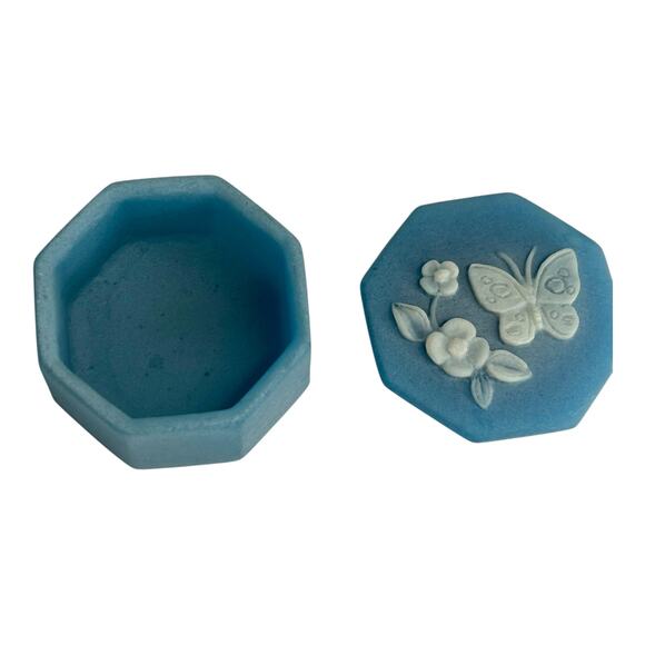 Vintage Incolay Stone Trinket Box Octagon Lid Butterfly Floral White Relief - Picture 3 of 7